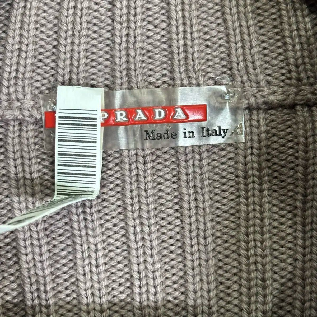 PRADA プラダ