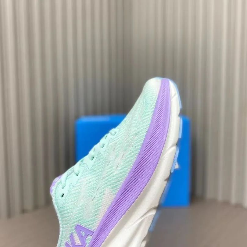 【人気商品・新品未使用】HOKA ONE ONE Clifton 9 ランニングシューズ スニーカー メンズ レディース ホカオネオネ CLIFTON9 HOKA 19