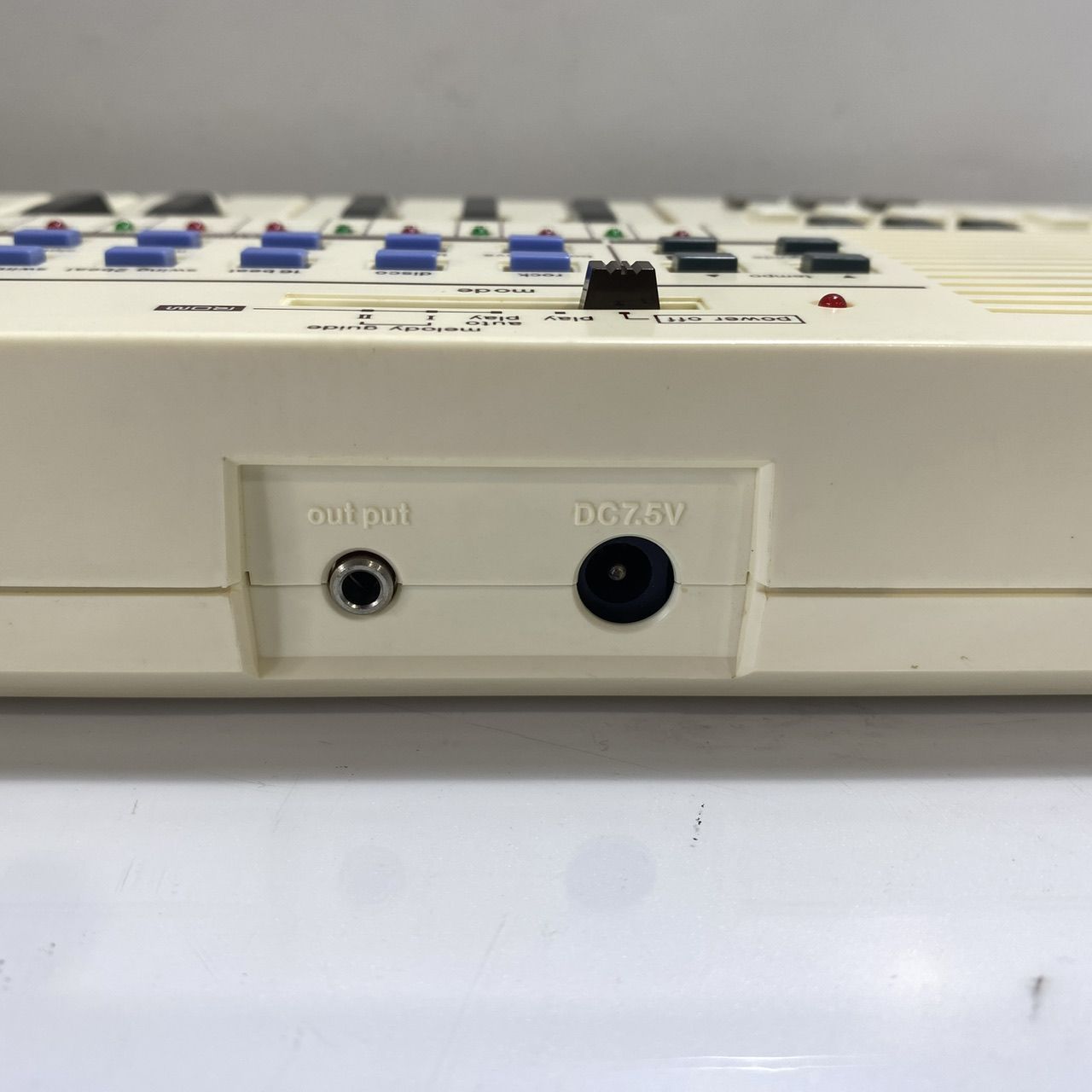 【美品級】Casio カシオ MP-70 1980年代 ポータブルキーボード 美品級】Casio カシオ MP-70 1980年代 ポータブルキーボード