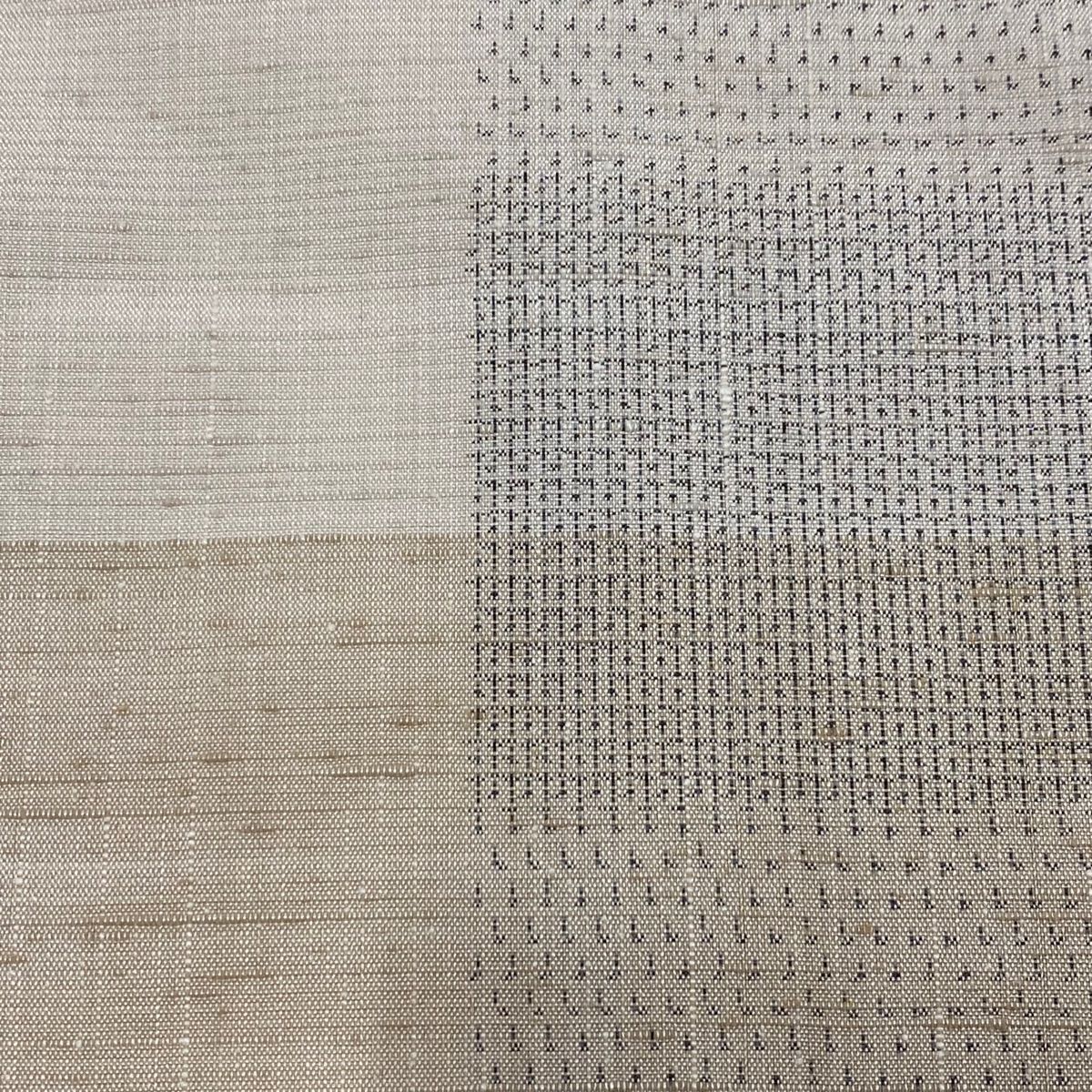 紬 身丈156cm 裄丈64cm M 袷 段縞 亀甲絣 薄茶色 正絹 美品 秀品  