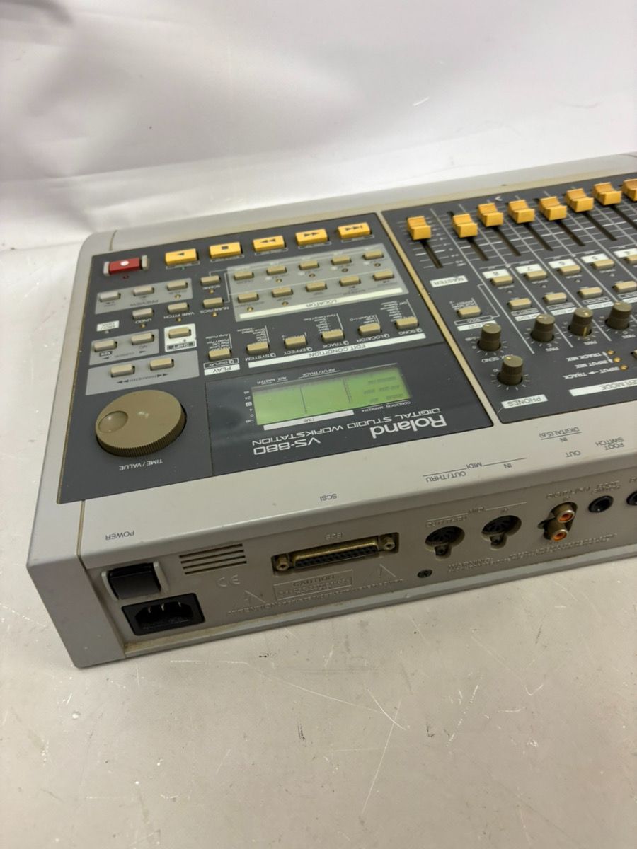 動作品】Roland VS-880 デジタルマルチトラックレコーダー 本体