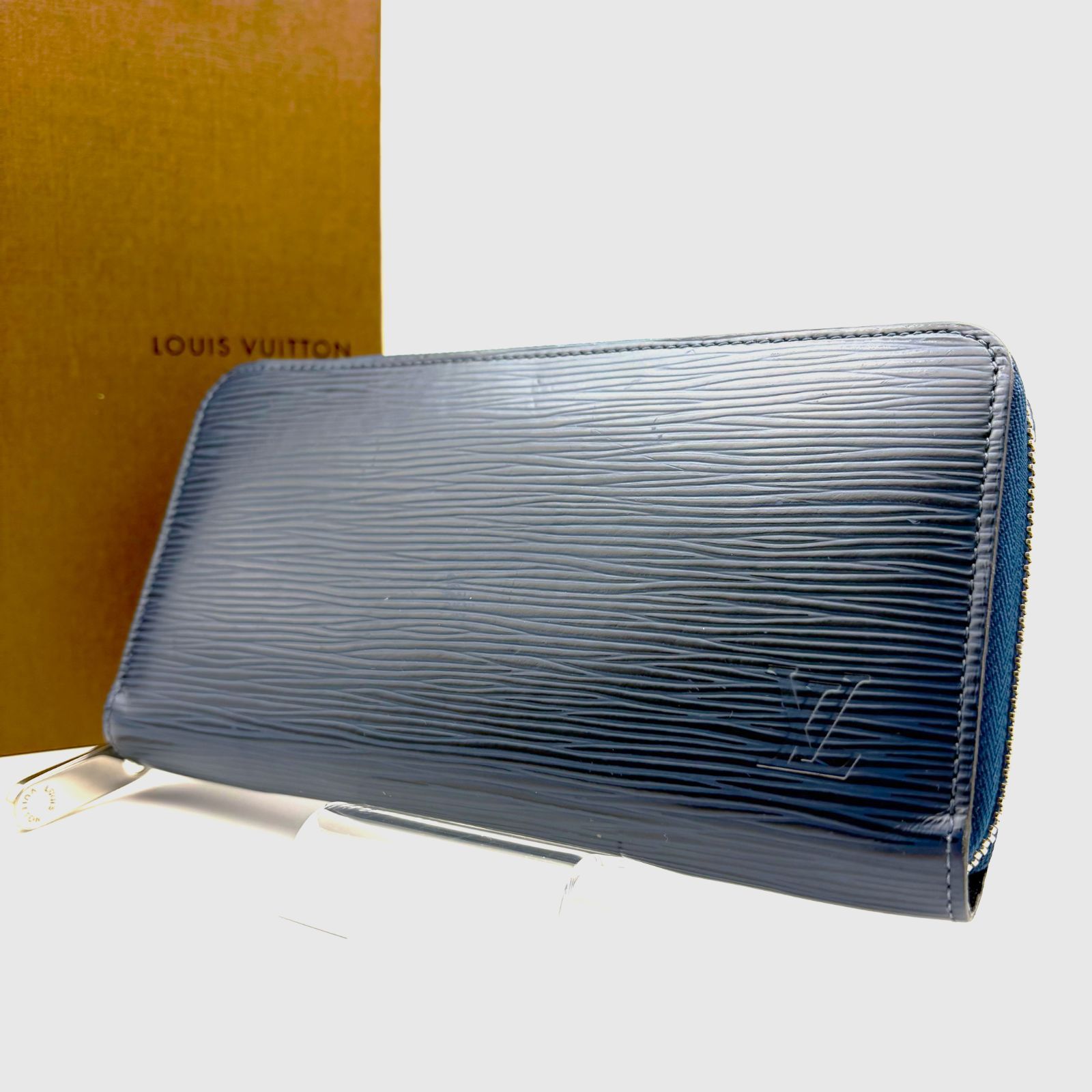 ルイヴィトン エピ ジッピーウォレット ラウンド ファスナー 長財布