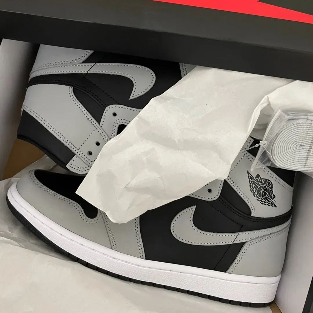 箱付✨新品🆕未使用✨ NIKE AIR JORDAN 1 HIGH OG 