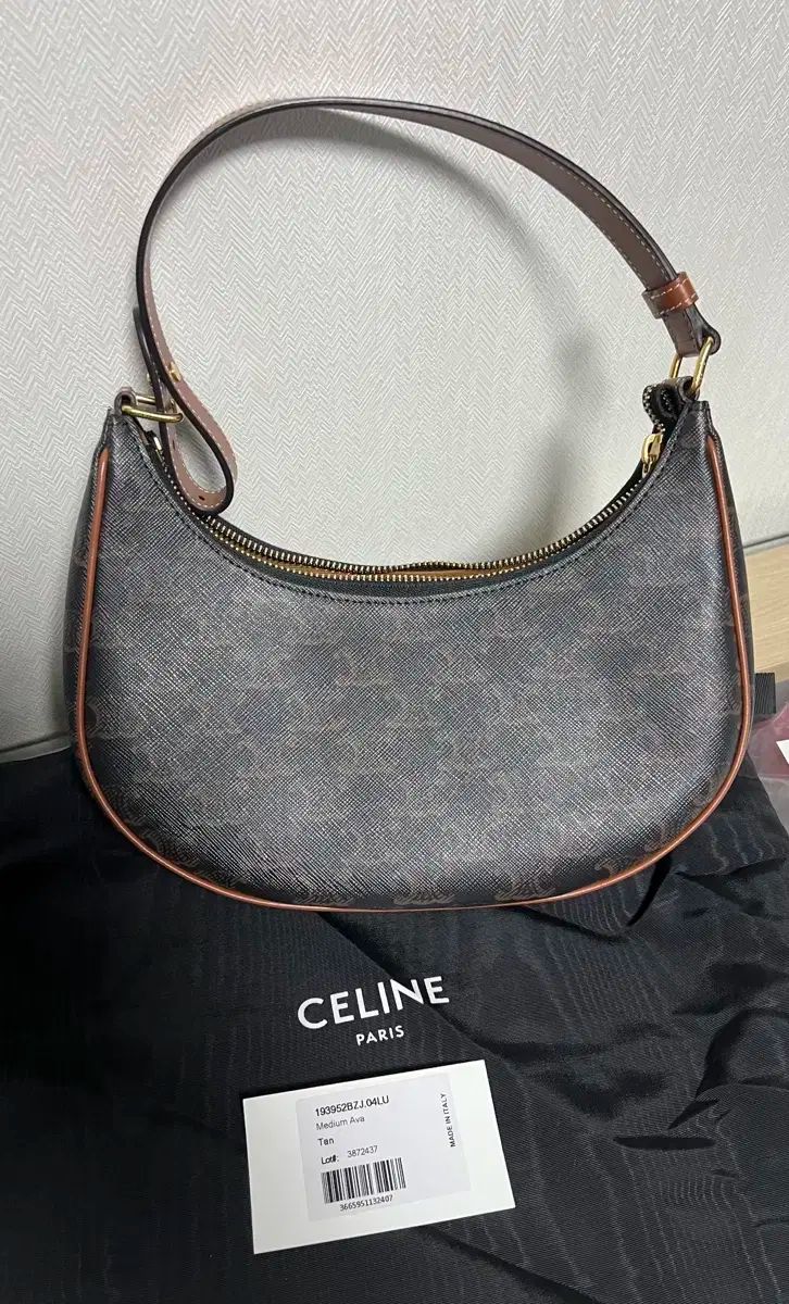 セリーヌ アババッグ _ トリオンフ ミディアム