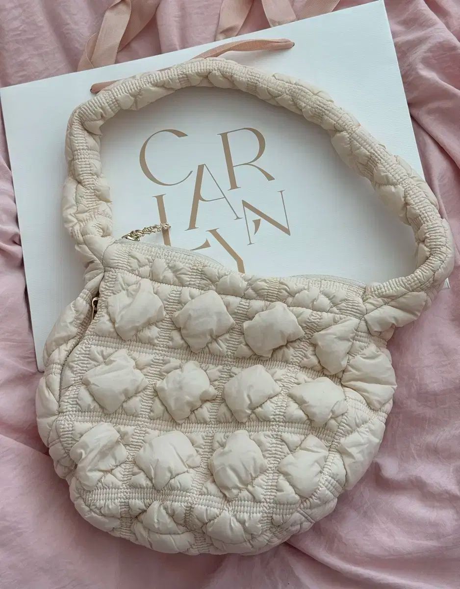 無料配送◆CARLYN (カーリン)◆ MAY バッグ CARLYN カーリン ショルダー バッグ ピンク - メルカリ