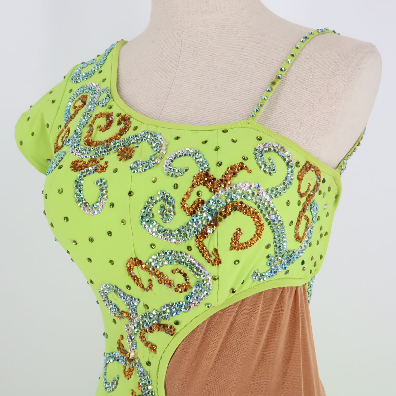 社交ダンス衣装】グリーン DORE ワンピース ドレス フロート 黄緑