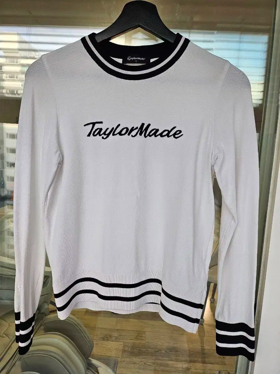 テーラーメイド ホワイト 長袖 ニット Tシャツ 90