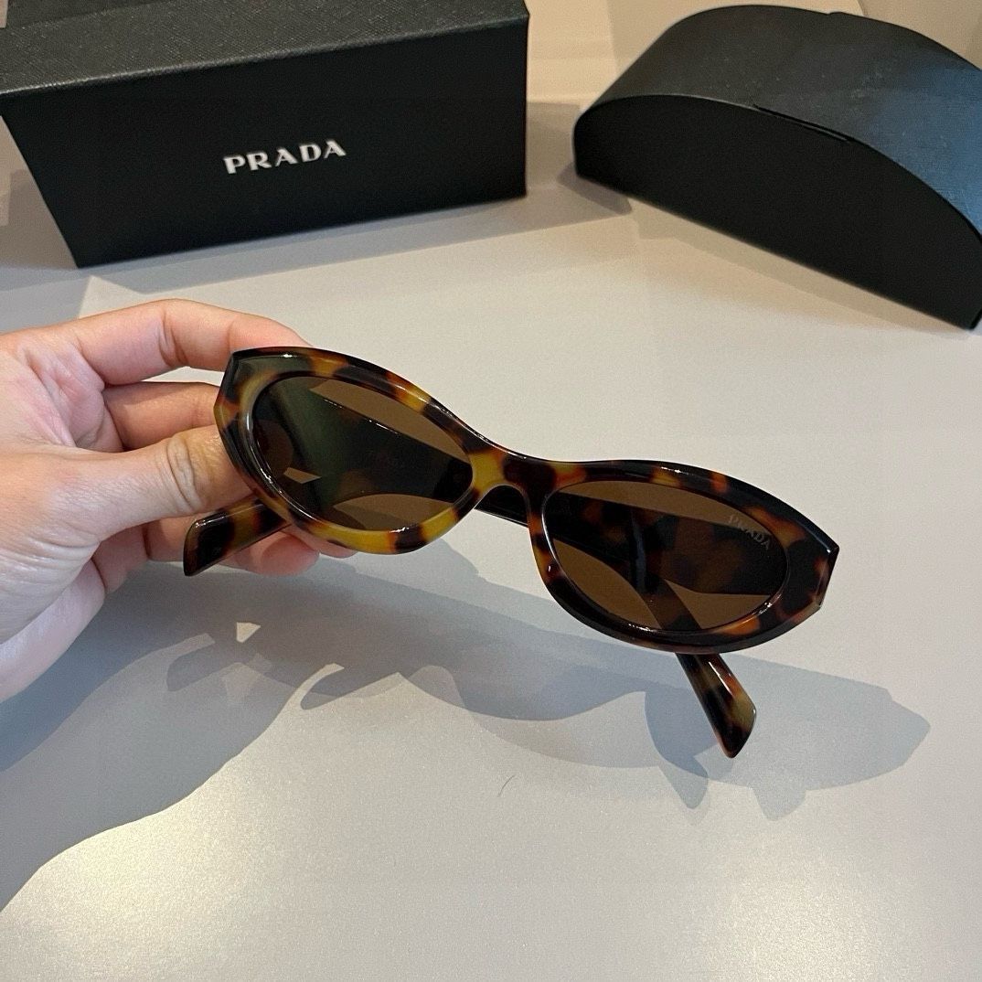 PRADA キャットアイ サングラス トータス PRADA キャットアイ サングラス トータス Prada 54MM Cat-Eye