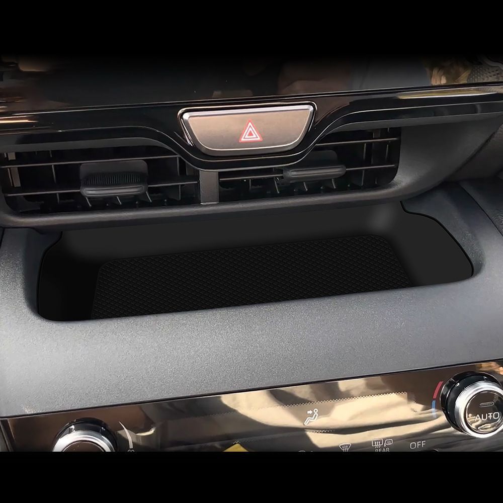 ヤリスクロス ナビ画面下 収納トレイ用シリコンマット 防塵 防水 ノイズ防止 小物保護 滑り止め 内装パーツ 便利グッズCYB529期間