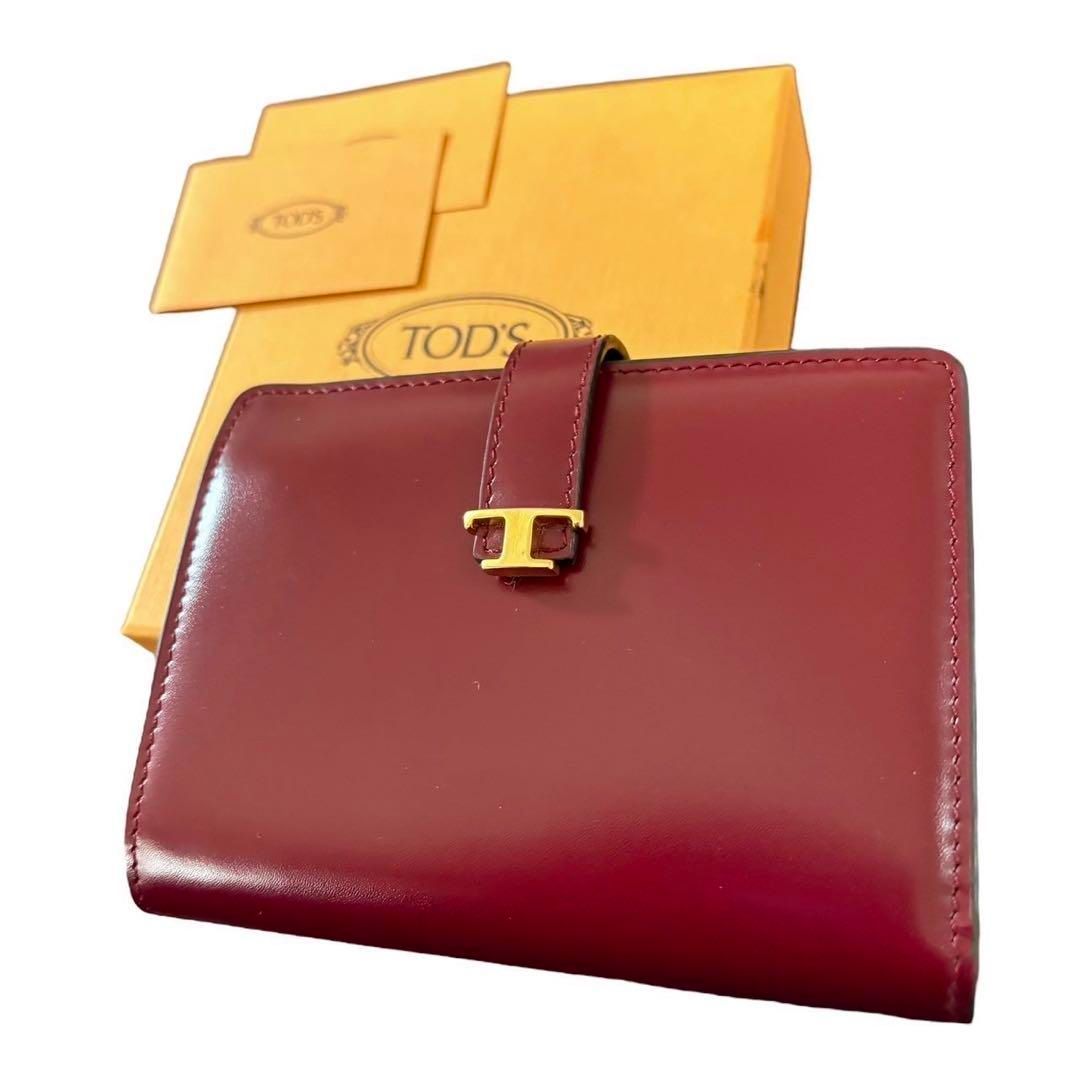 【美品】TOD'S トッズ　二つ折り財布　コンパクト　ダブルT ビジネス　箱付き トッズ TOD'S 財布 二つ折り財布 折りたたみ財布 小銭入れ付き