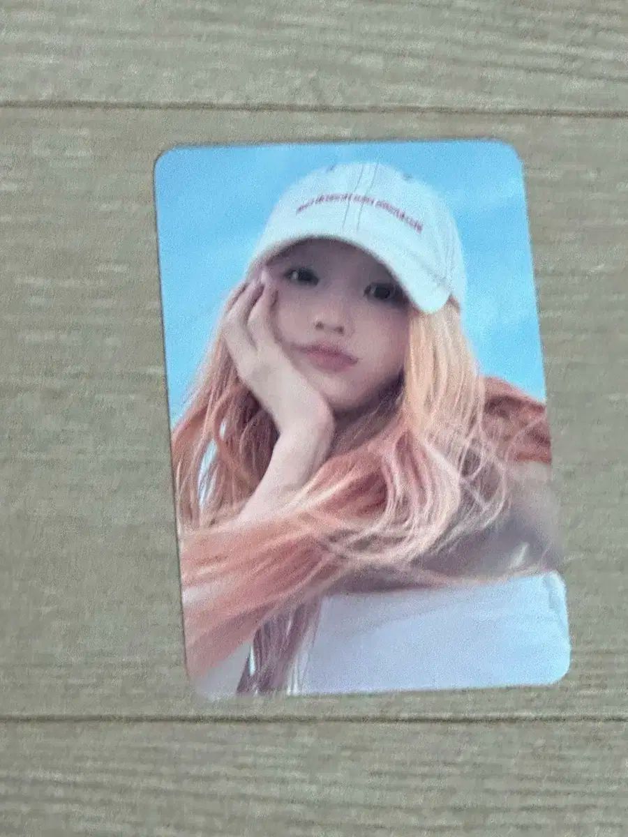 fromis_9(プロミスナイン・プミナ) 写真展 キーリング イ・ナギョン