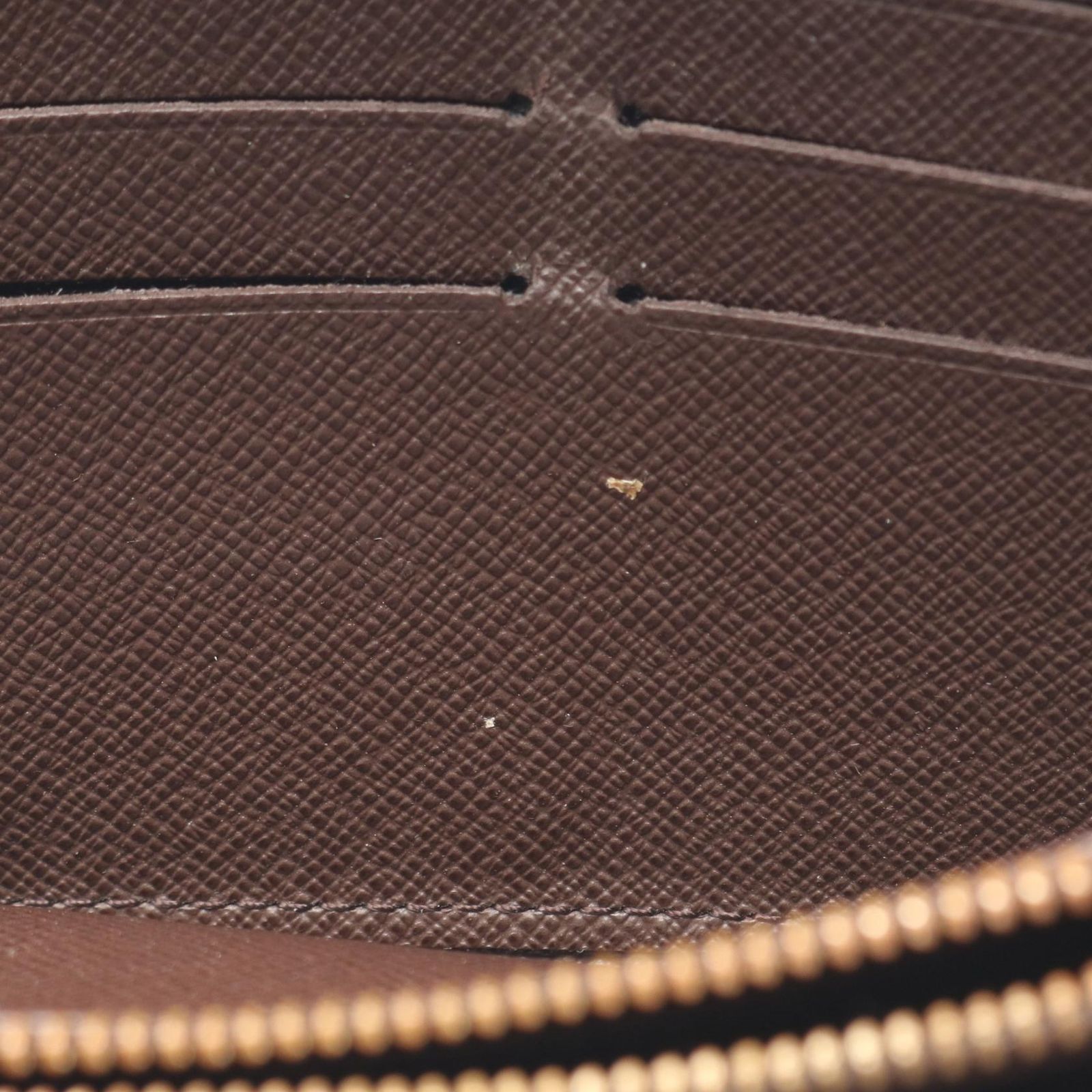 VUITTON