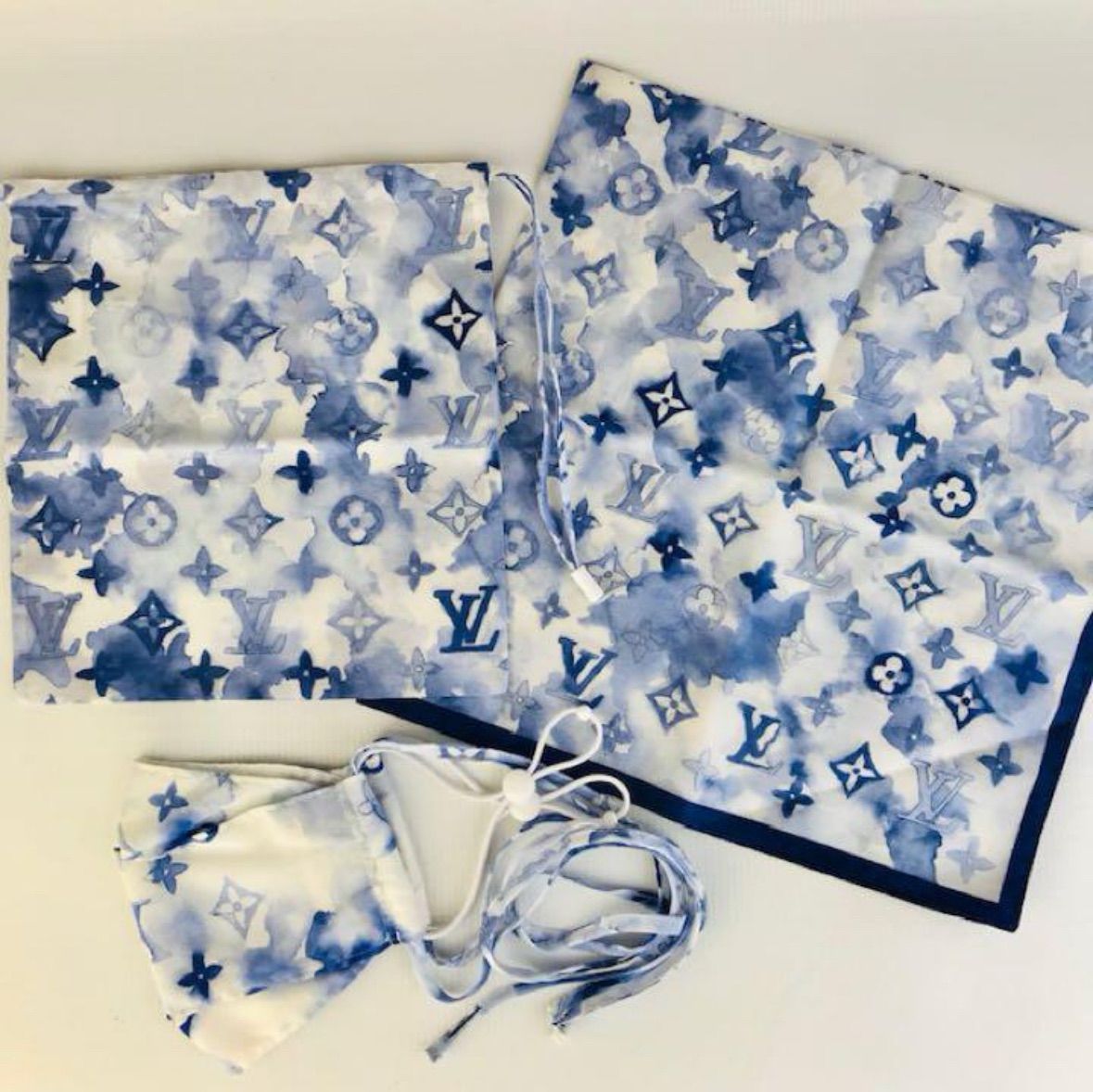 Louis Vuitton シルクバンダナ ウォーターカラー 新品未使用☆LOUIS VUITTON・ルイヴィトン ウォーターカラー