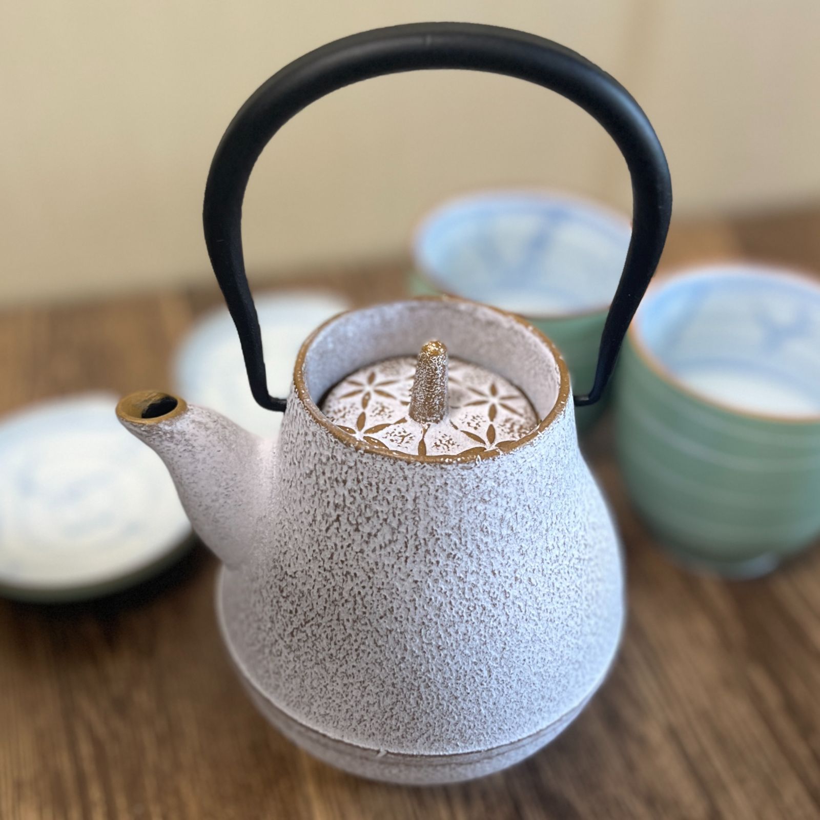 新品未使用 南部鉄器 ロジアソシエイツ 急須 未使用/南部鉄器/鉄急須/つぼみ/ロジアソシエイツ/0.4L /日本製