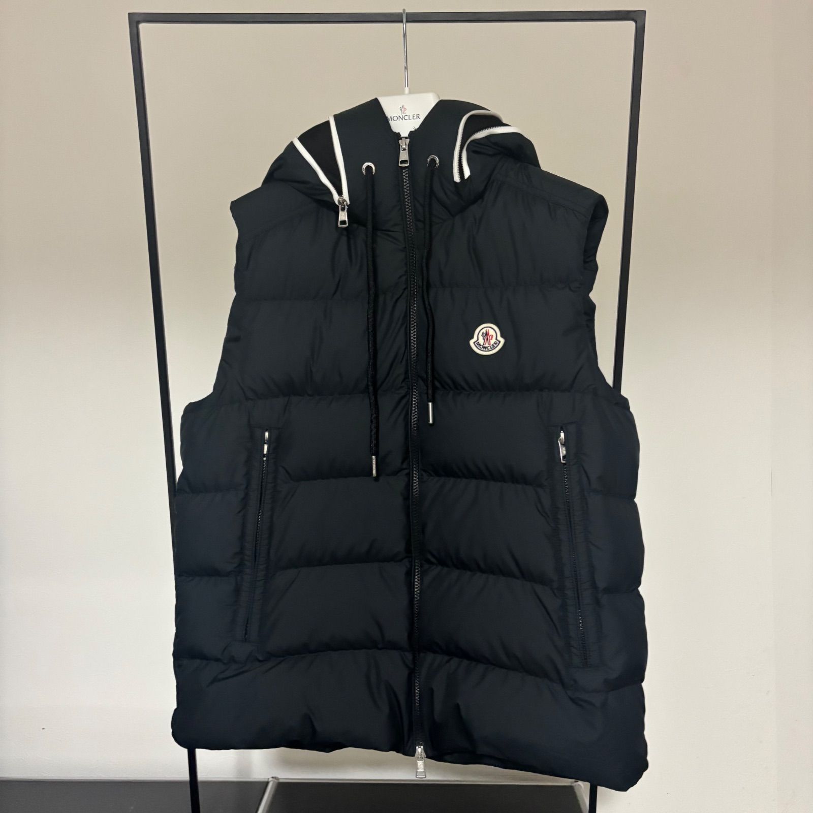 超 MONCLER モンクレール CARDAMINE ベスト ブラック サイズ3 2025〜2025秋冬