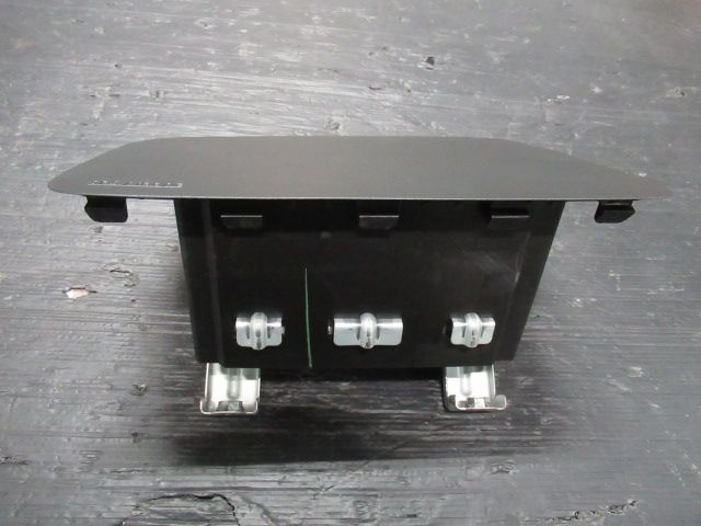 自由自在な スズキ MK32S MK42S スペーシア 純正 左エアバッグカバー ダッシュボードカバー インフレーター無し エアバッグ無し