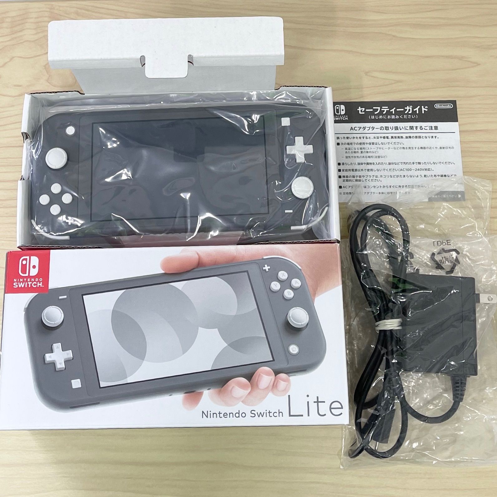 極美品 ニンテンドースイッチライト グレー 品 nintendo switch lite