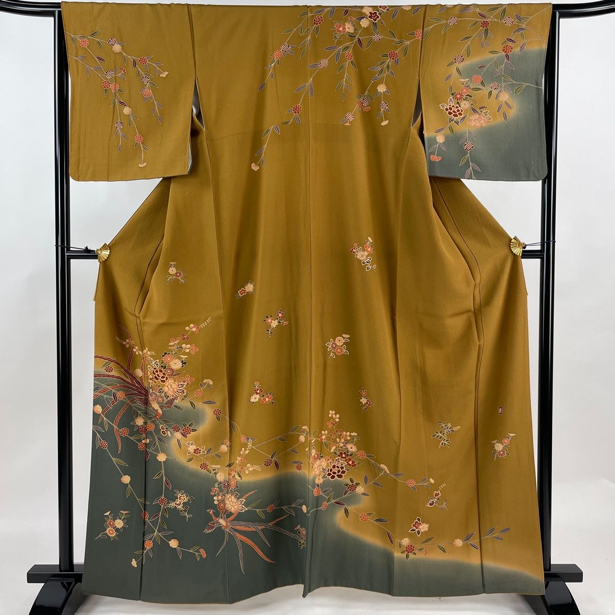 訪問着 身丈162.5cm 裄丈65cm M 袷 落款 尾長鳥 草花 金糸 金彩 山吹茶色 正絹 秀品