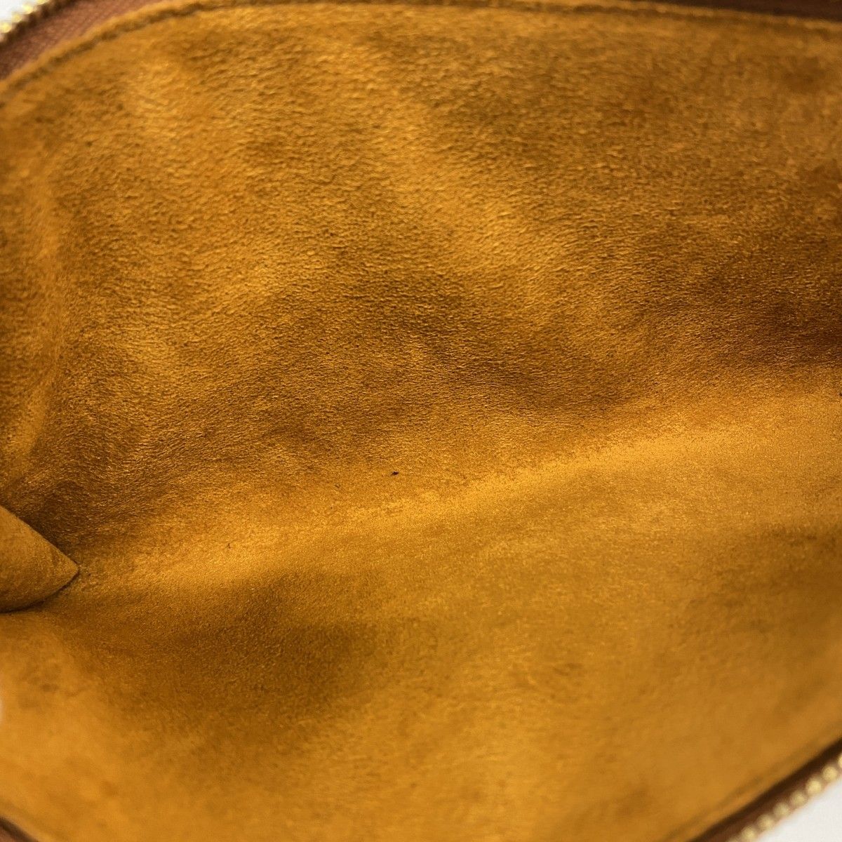 5id5099】ルイヴィトン ポーチ エピ ポシェットアクセソワール M52948  