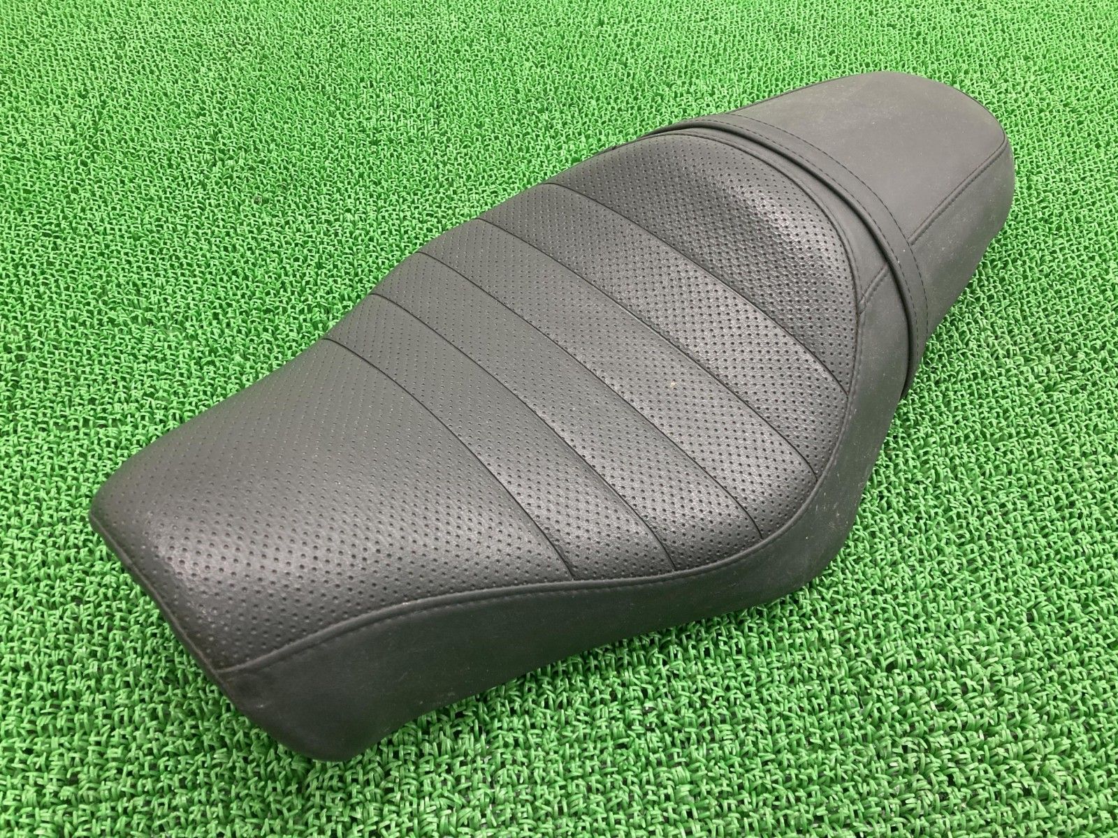 XL1200R シート ハーレー 純正 バイク 部品 04-15年式 破れ無し