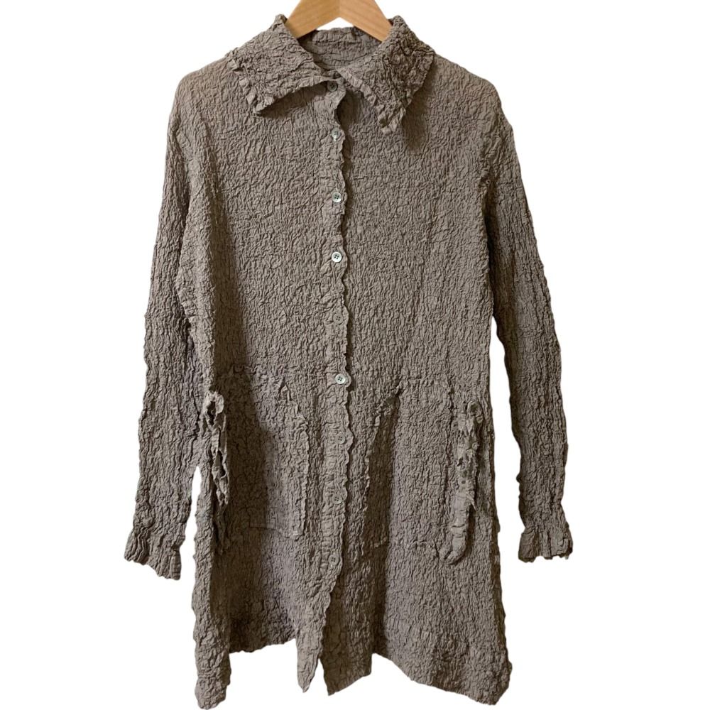 me ISSEY MIYAKE ミーイッセイミヤケ カリフラワープリーツ ロングシャツジャケット MI94FA961 ライトブラウン レディース 古着
