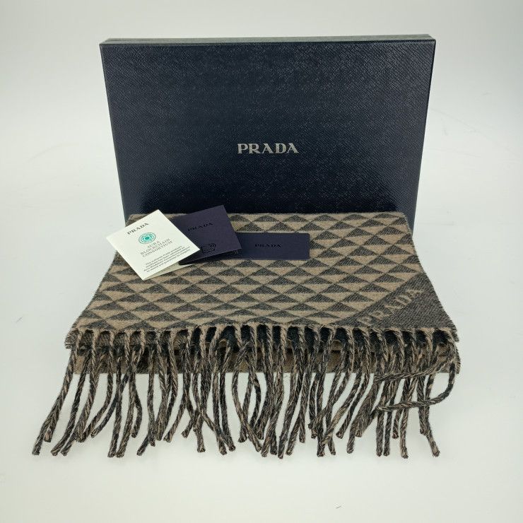 PRADA プラダ　マフラー　極美品　グレー　カシミア混 PRADA グレー マフラー PRADA プラダ マフラー 極美品 グレー カシミア
