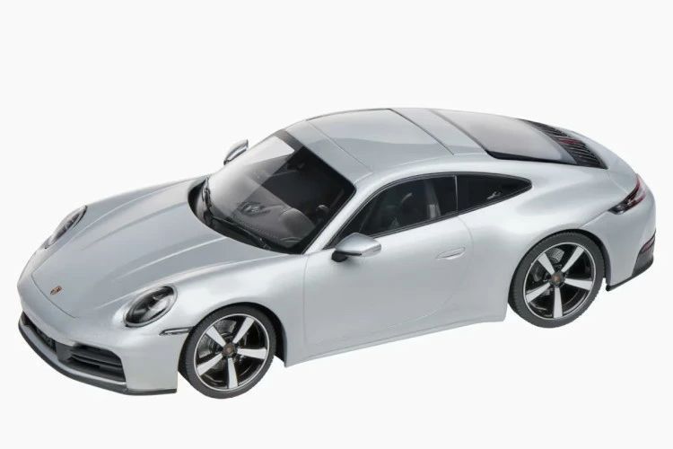 ミニチャンプス 1/18 ポルシェ 911 992.2 カレラ クーペ 2024