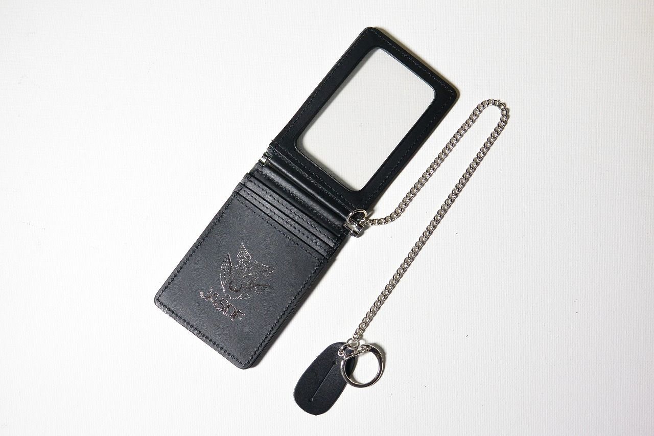 メルカリshops 自衛隊身分証入れ 本革カードケース 大 航空 縦型 ２つ折り チェーン付