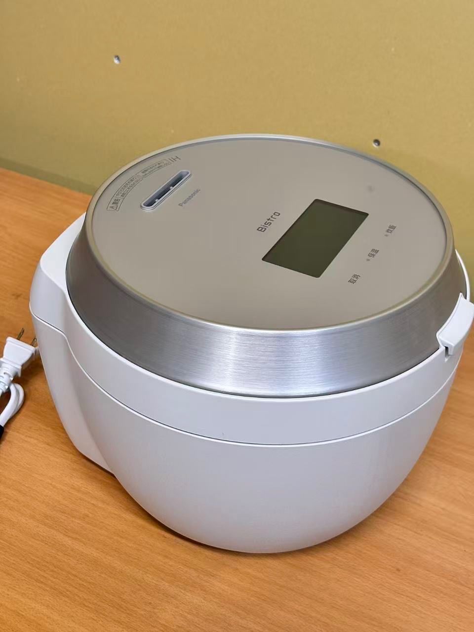 【未使用】　Bistro SR-V10BB H 炊飯器　ライトグレージュ パナソニック ビストロ SR-V10BB-H [ライトグレージュ] 価格比較