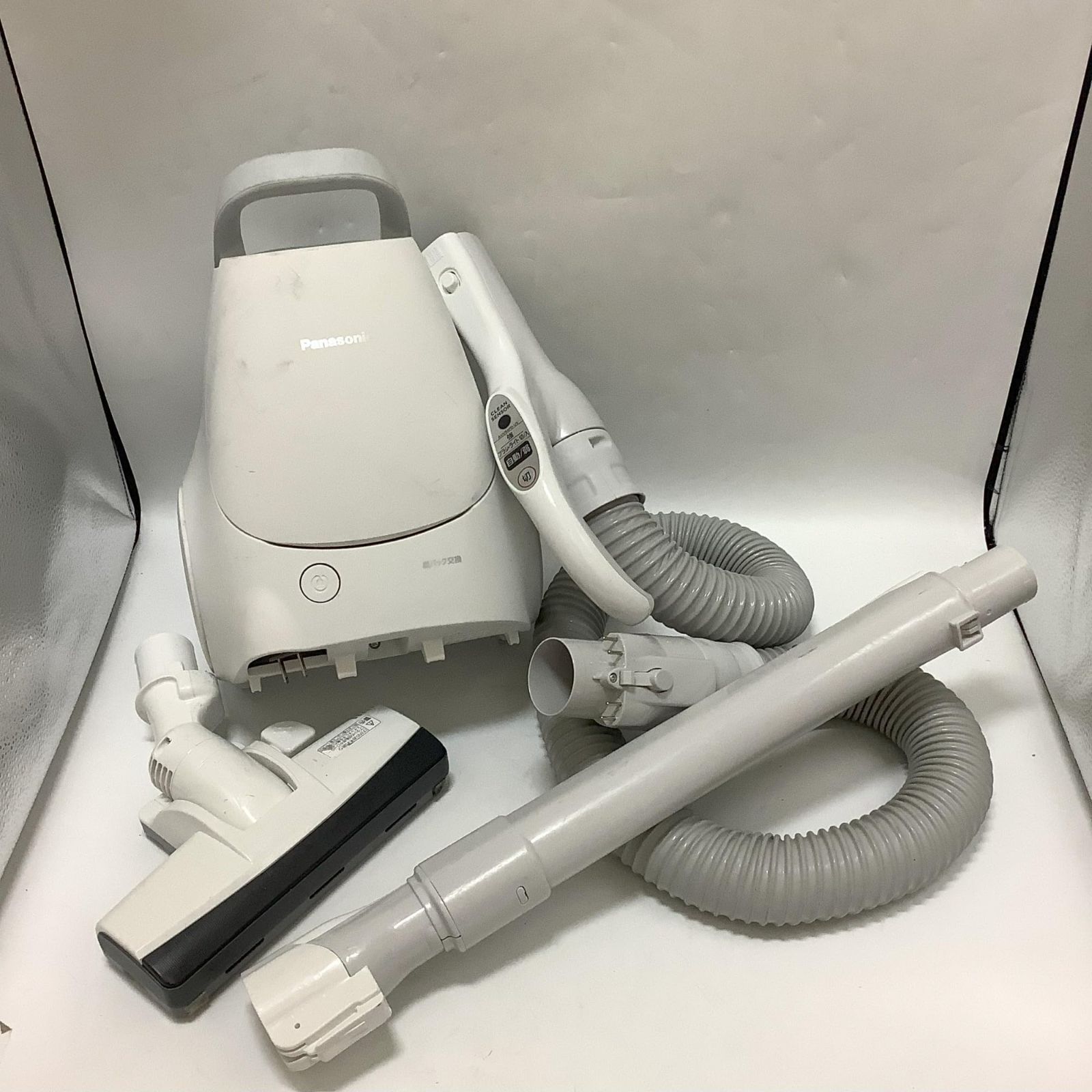 No.3909 パナソニック 掃除機 紙パック式 MC-PJ230G-W ホワイト 軽量 コンパクト ハイパワー クリーンセンサー 親子ノズル搭載