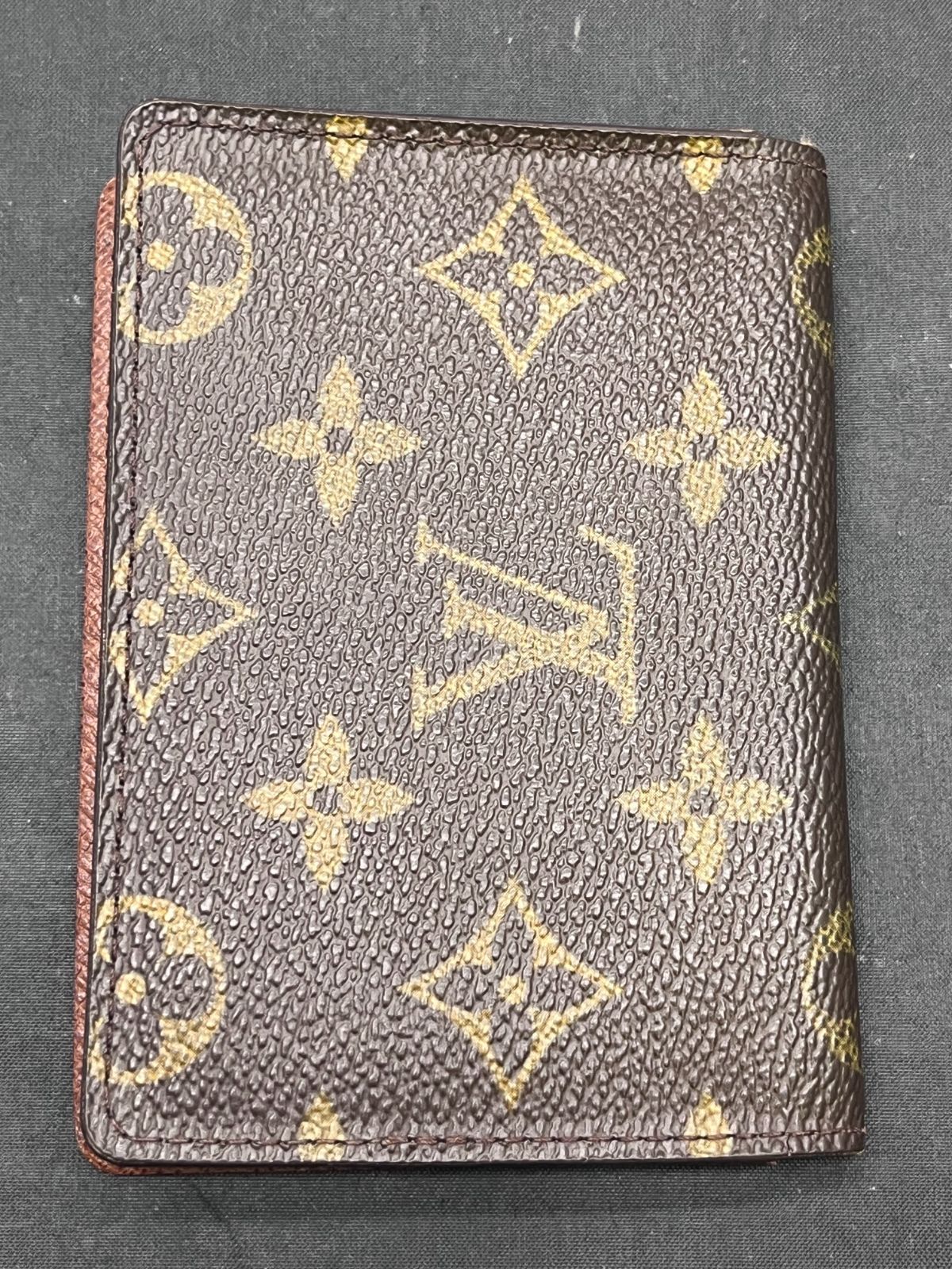 モノグラム B25093147