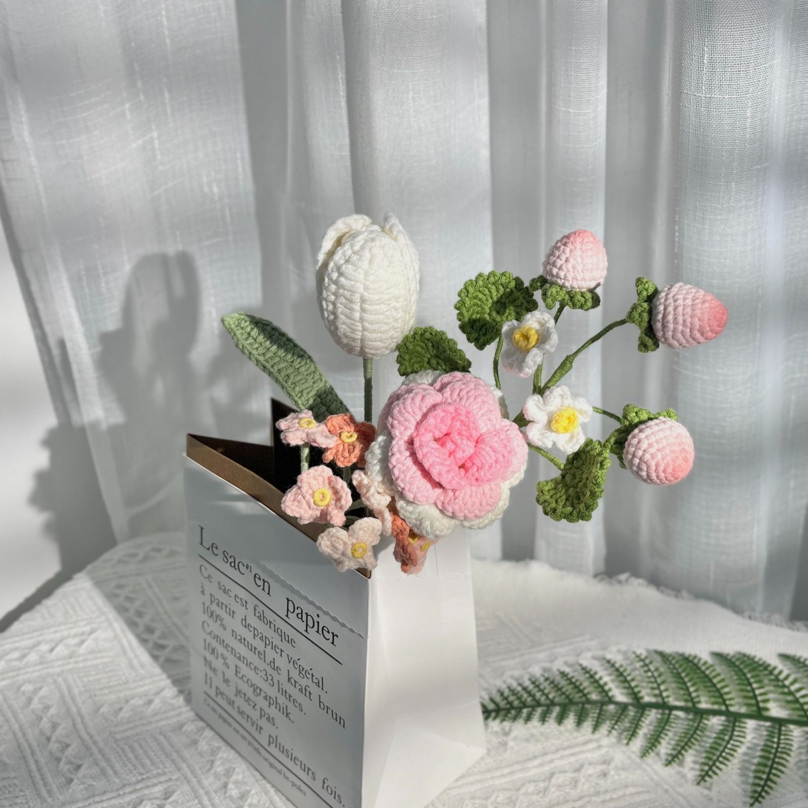 新着商品】かぎ針編みフラワーブーケ 毛糸の花束 ワスレナグサ