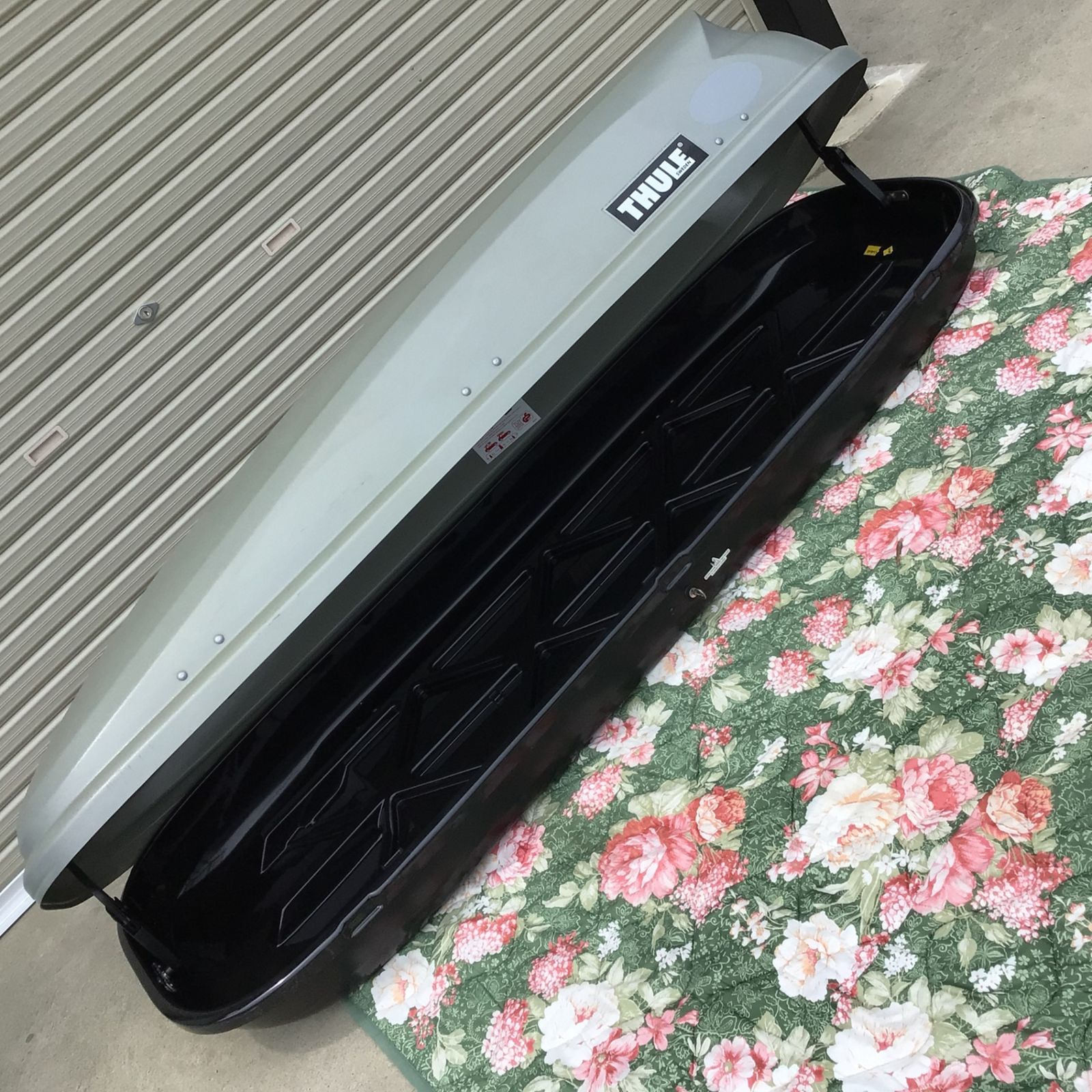 手渡し/愛知県】5015 【手渡し限定・付属品一部欠品】Thule ルーフ 