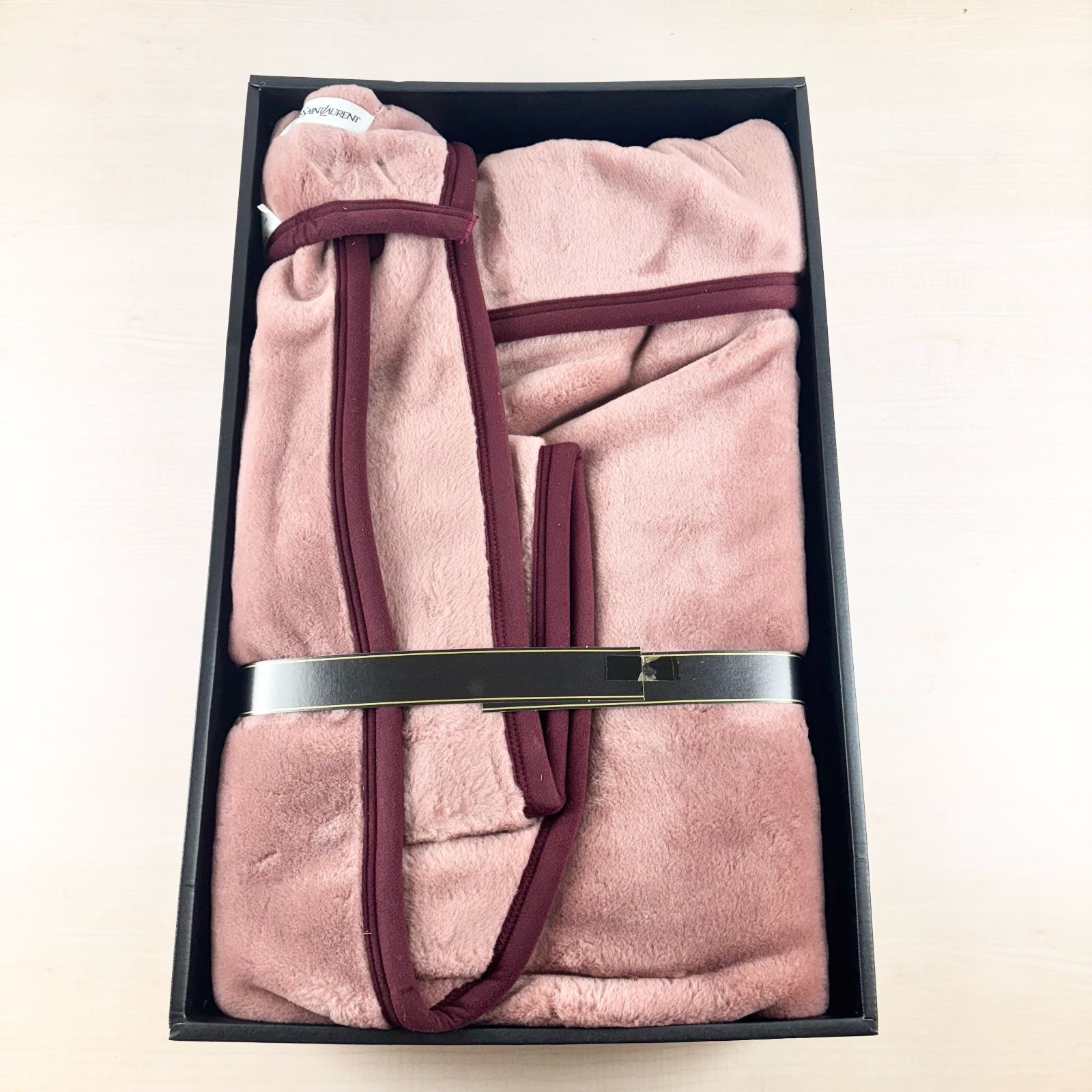 未使用品】YVESSAINTLAURENT ニューマイヤー毛布 140×200 アクリル100