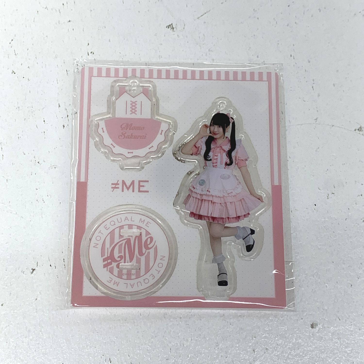 ノイミー　櫻井もも　ダイナー衣装　アクリルスタンド ノイミー 櫻井もも ダイナー衣装 アクリルスタンド 櫻井優衣 10th