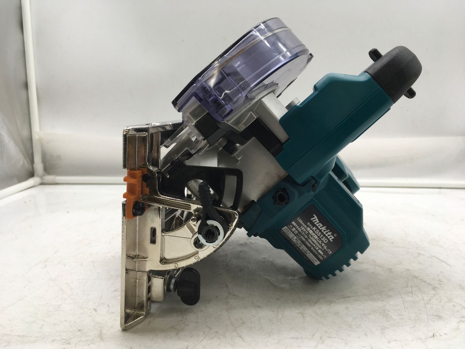 18V