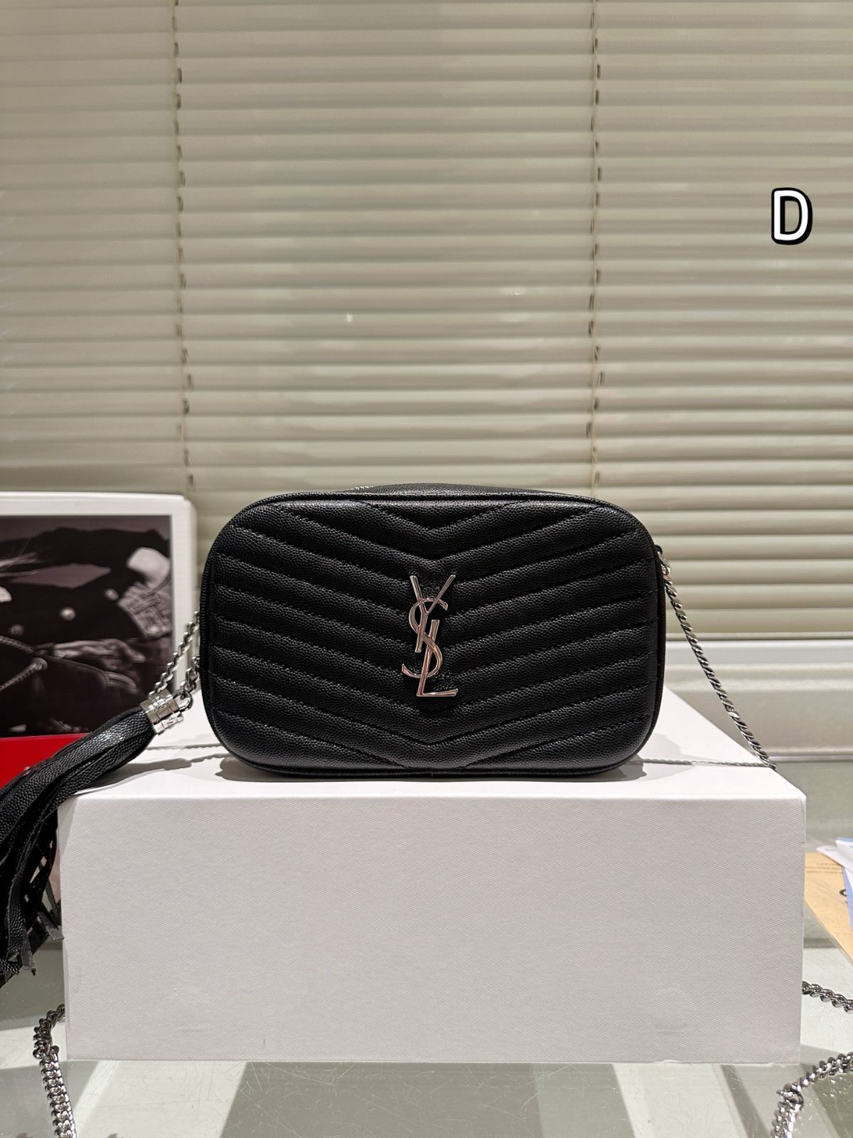  今日 YSL Lou Camera Bag ルル カメラバッグ トートバッグ バッグ