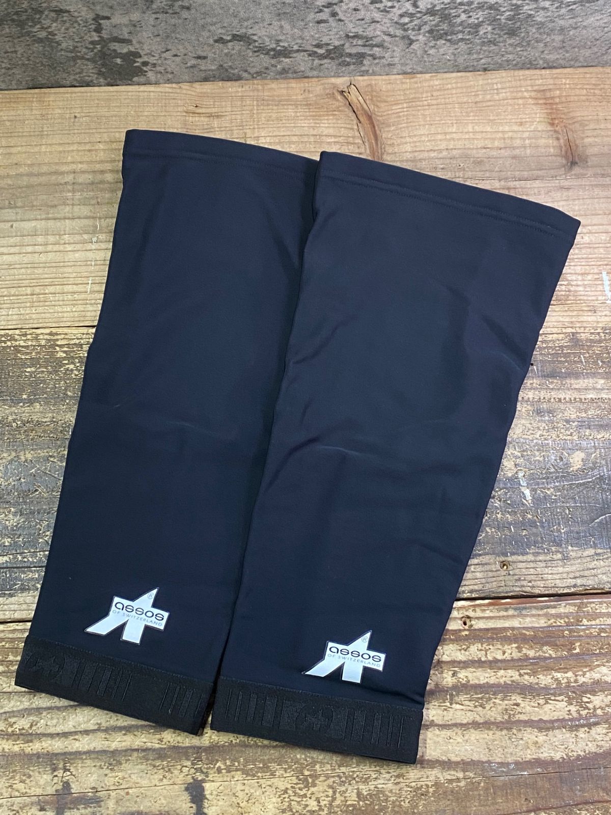 JE998 アソス ASSOS レッグウォーマー 黒 Ⅰ 裏起毛