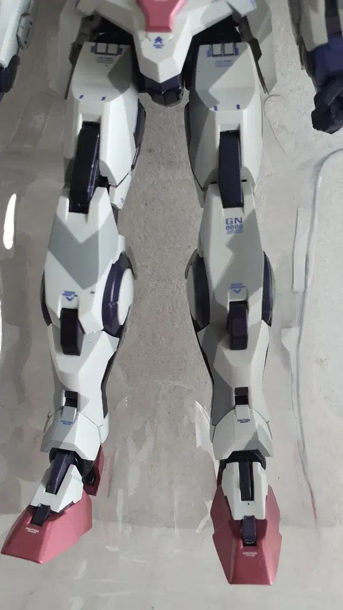 00