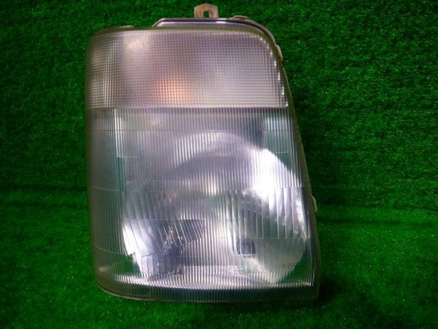 DA63T キャリィ 右ヘッドランプ 144413