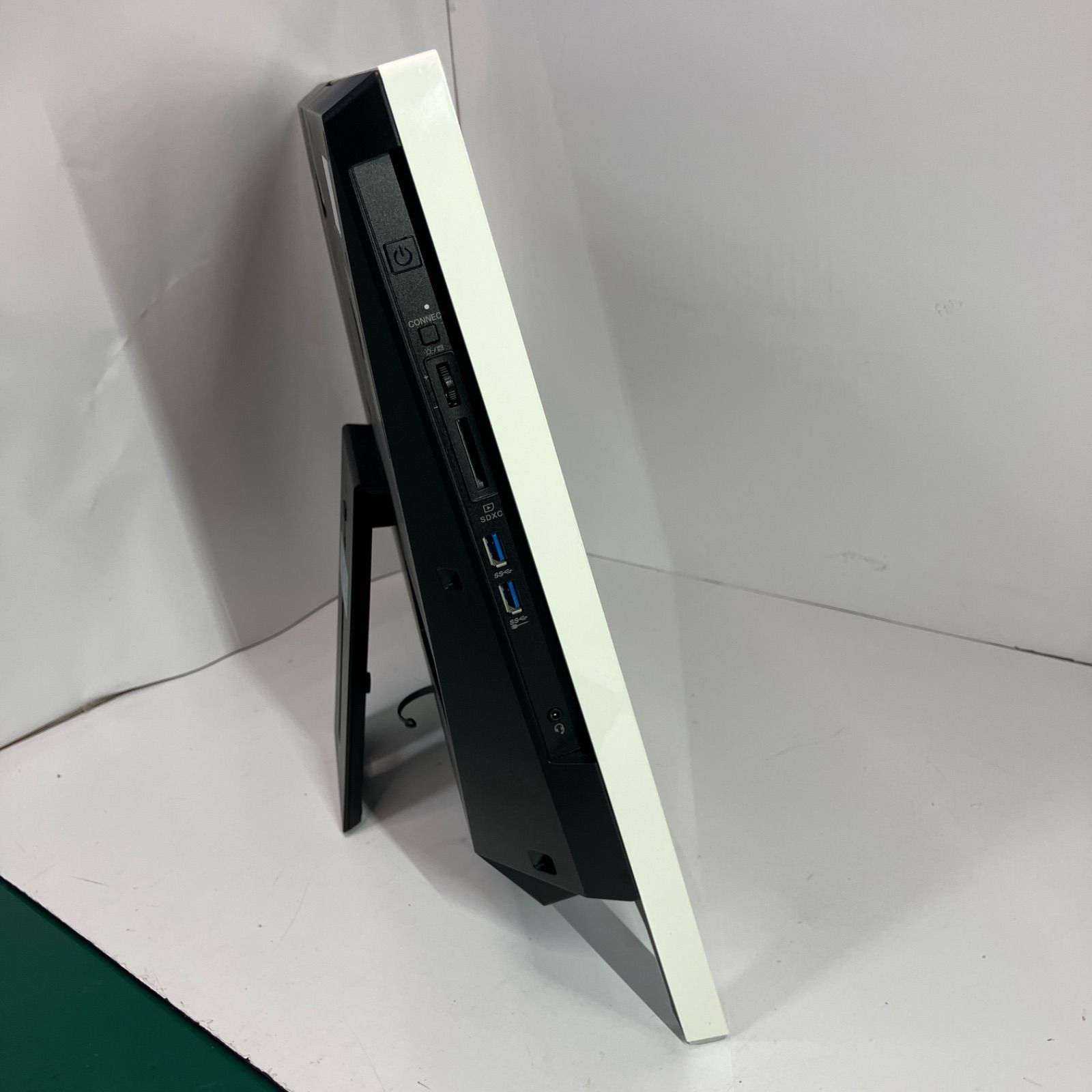 状態良好】NEC LaVie PC-GD242TCAD お手頃Webカメラ搭載液晶一体型PC 