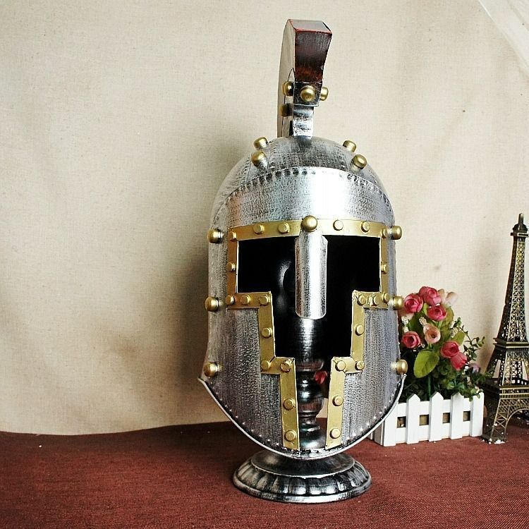 鉄兜 ヘルメット 鉄板 シルバー 防具 オブジェ ローマ兵 ヨーロッパ 中世 置物 インテリア かっこいい 戦士 騎士 飾り装飾品 ディスプレイ