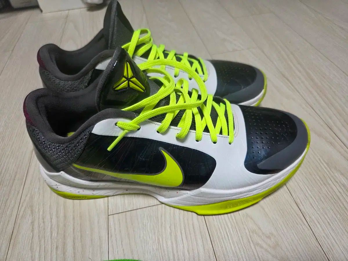 NIKE(ナイキ) コービー 5 混沌 270 正規品