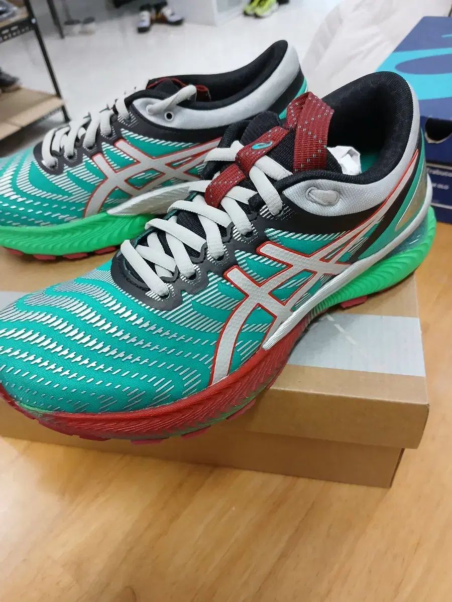 【雷市場（ポンジャン）商品韓国直送】 アシックス ( W ） GEL NIMBUS 22 スニーカーズ