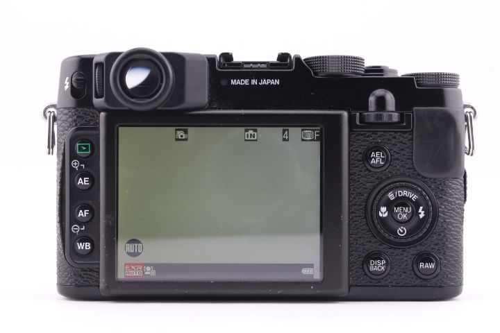 ☆良品☆フジフィルム FUJIFILM X10 コンパクトデジタルカメラ