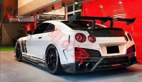 2017モデル GTR R35 カーボンファイバー 改造リアリップバンパー TSタイプ リアバンパー ロアリップ