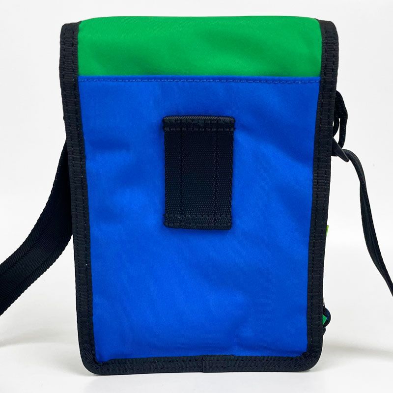 クロスボディーバッグ