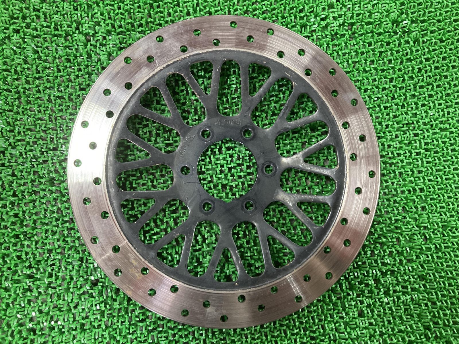 グラストラッカーフロントブレーキディスク スズキ 純正NJ4BA ビッグボーイ グラストラッカー フロントブレーキディスク スズキ 純正 中古