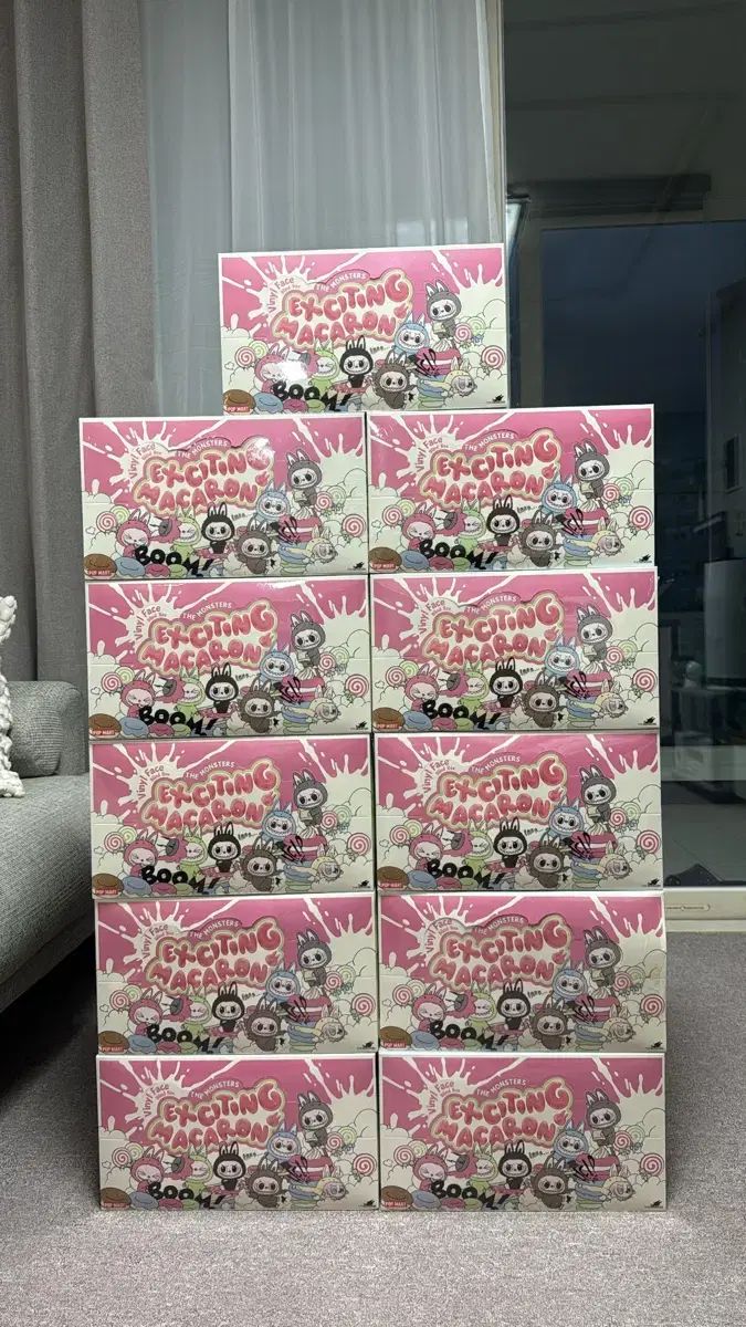 【雷市場（ポンジャン）商品韓国直送】ラブブフィギュア ー おいしい マカロン FACE 人形 ぬいぐるみ ぬい シリーズ (箱)