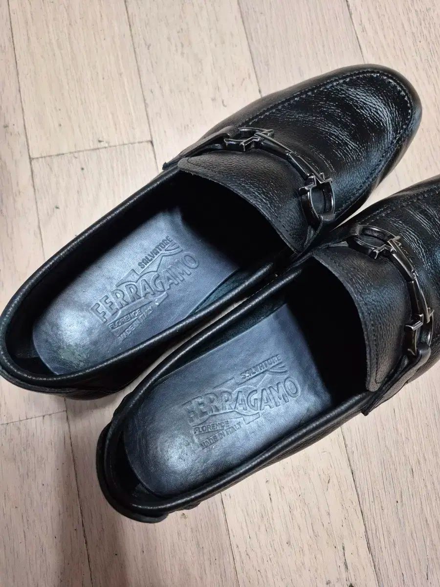 フェラガモ靴ベージュ ヒール付きローファー :サイズ6.5:24㎝ フェラガモ靴ベージュ ヒール付きローファー :サイズ6.5:24